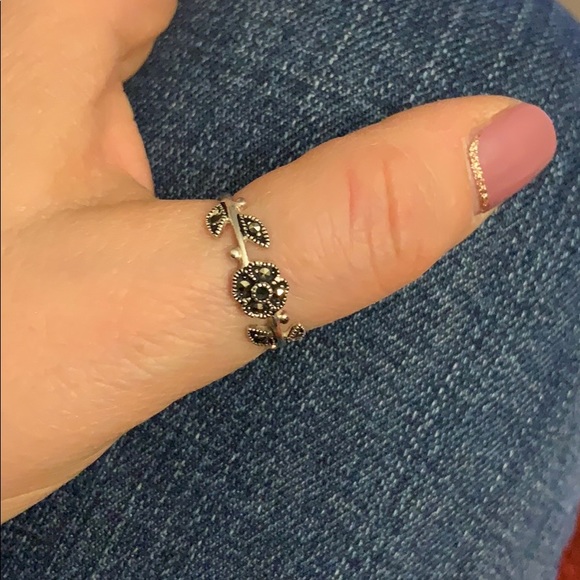 Meet your Posher, Christina - Picture 1 of 1